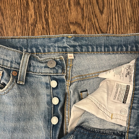 Levi Wedgie Straight Jean size 27 - Picture 2 of 3